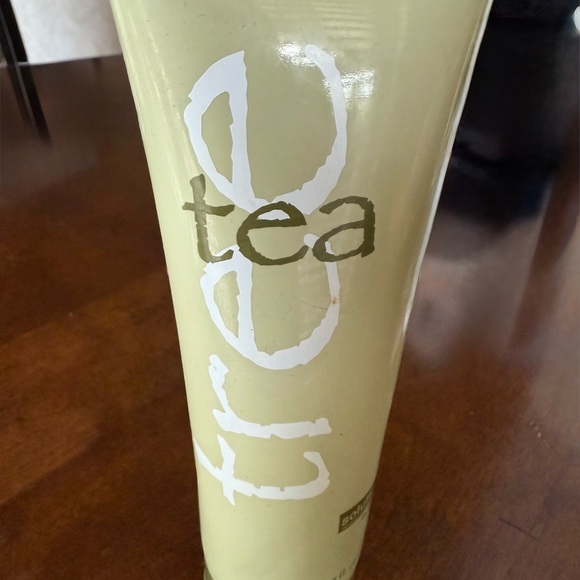 Solutions by Great Clips Other - Solutions by Great Clips Tea Tree Hair Gel, 8.5 oz